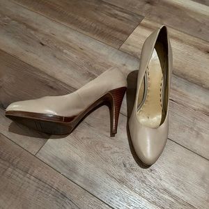 Nude/Tan Nine West platform high heels size 9.5